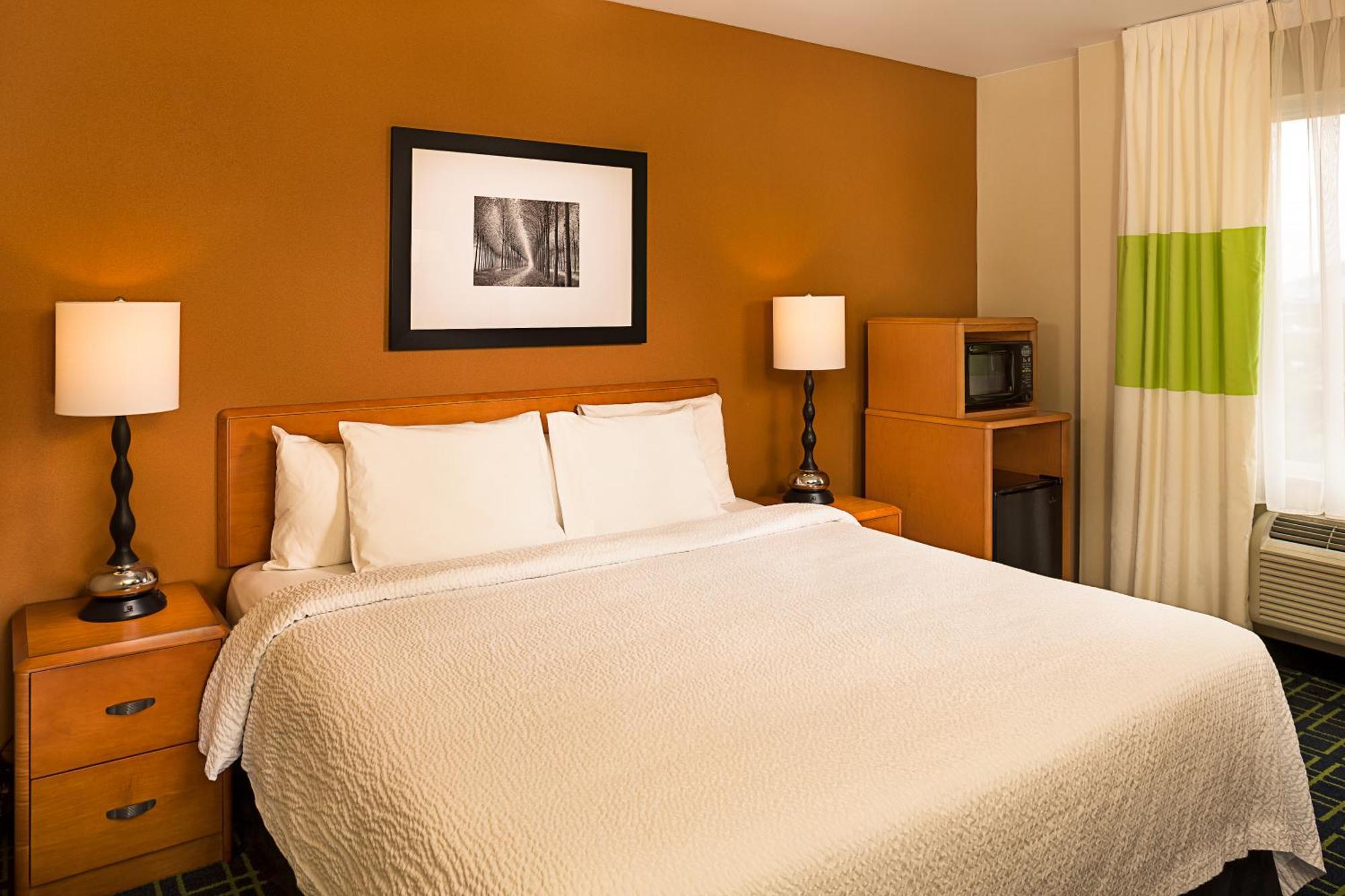 Fairfield Inn By Marriott New York Laguardia Airport/Flushing Bagian luar foto