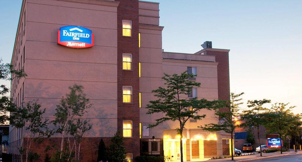 Fairfield Inn By Marriott New York Laguardia Airport/Flushing Bagian luar foto